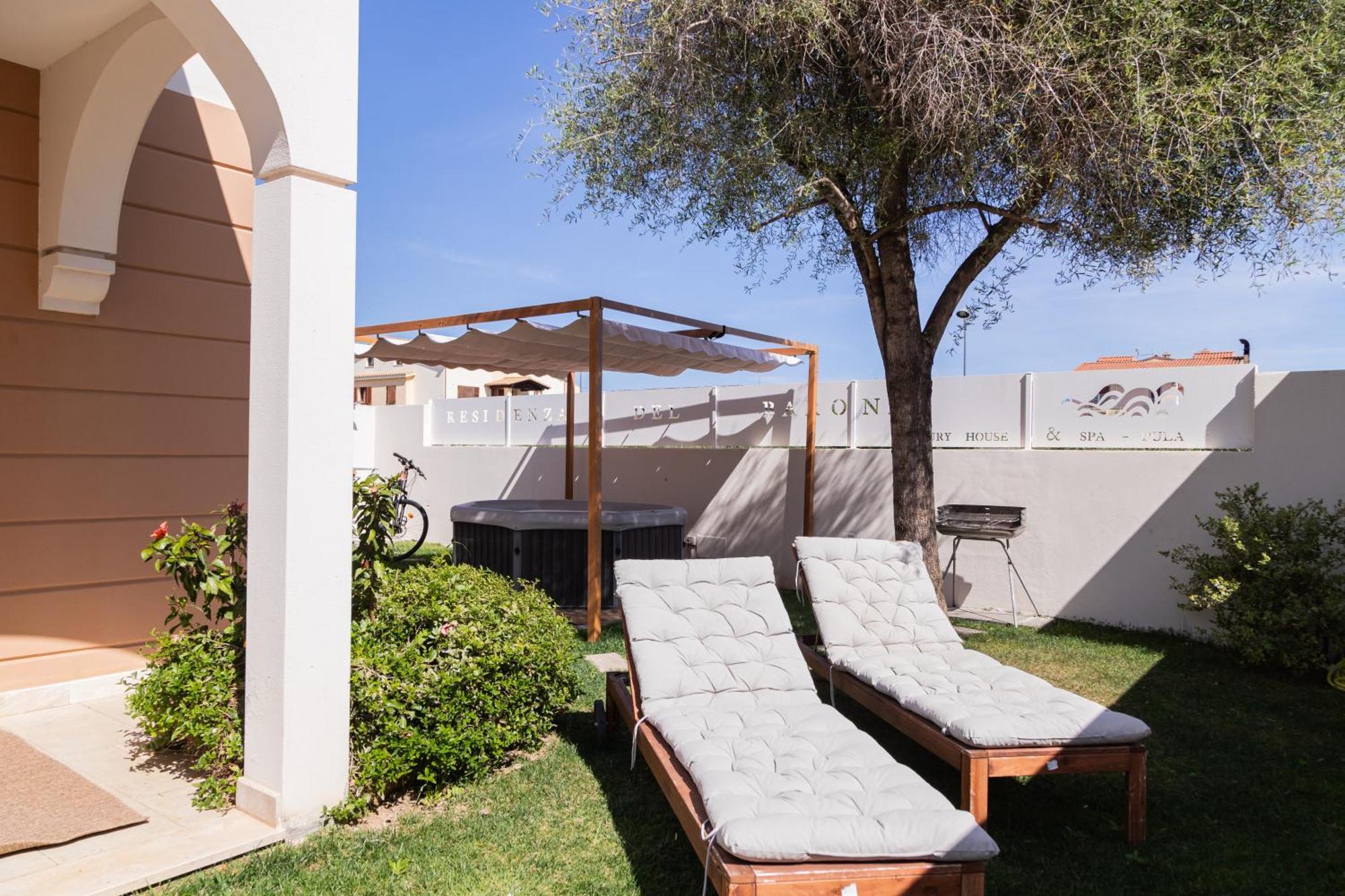 Residenza Del Barone Luxury House - Pula, Sardegna Apartment Exterior photo