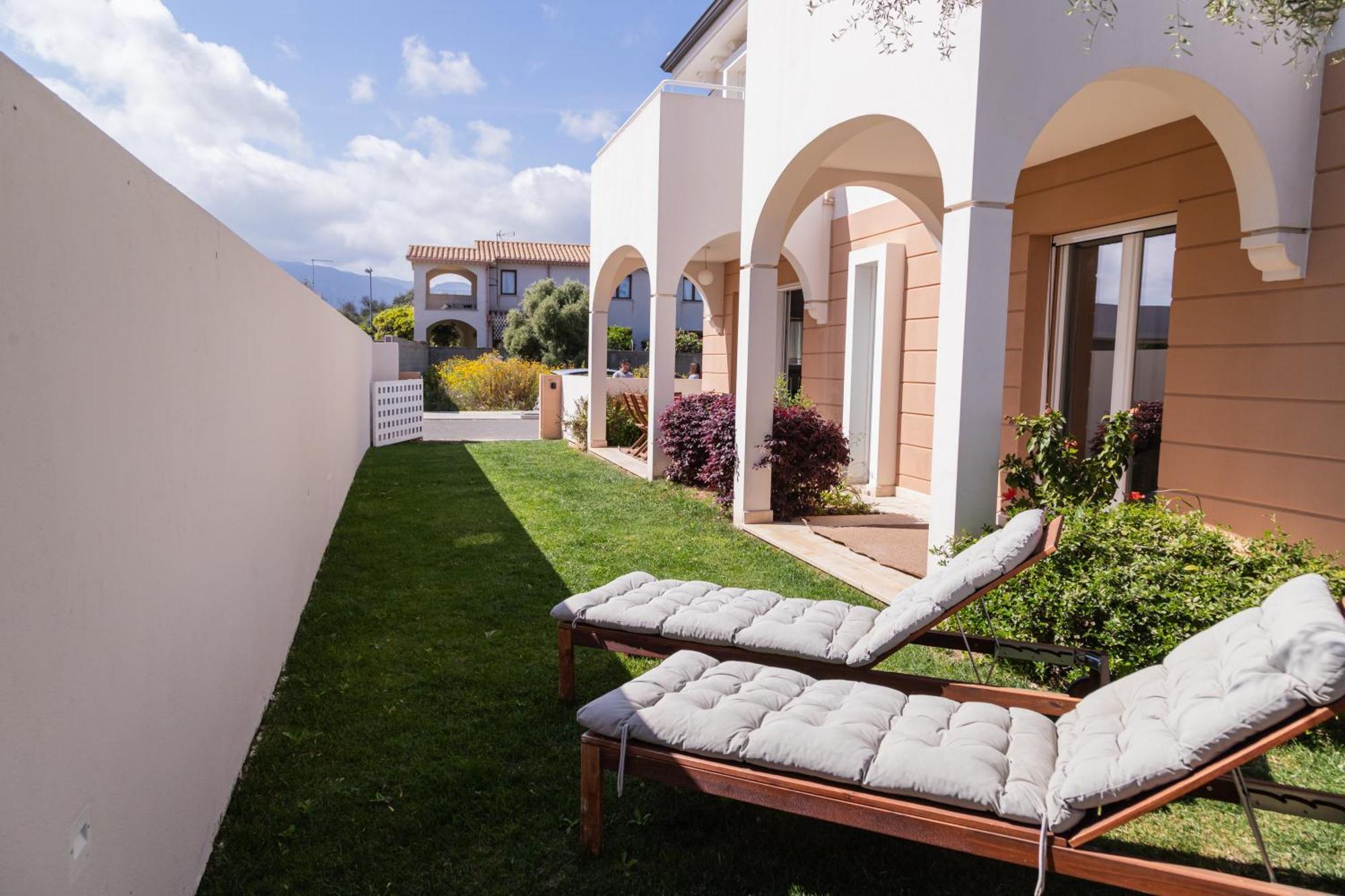 Residenza Del Barone Luxury House - Pula, Sardegna Apartment Exterior photo